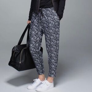 Lululemon Jet Crop Shimmy Shimmer Jogger